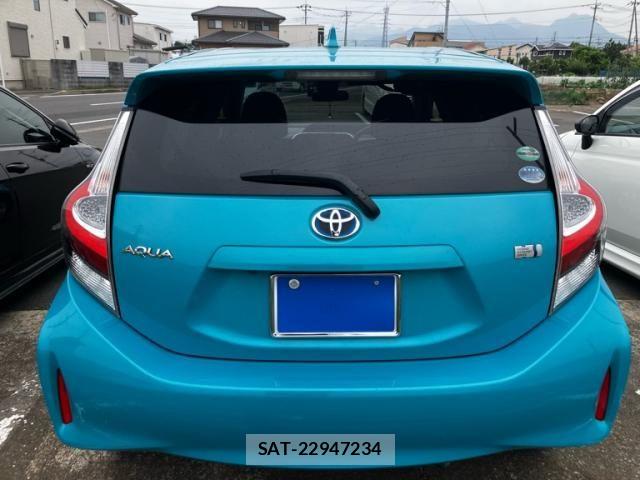 Toyota AQUA 2017-07 7249799-3