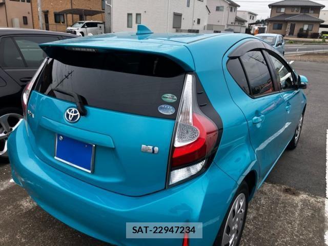 Toyota AQUA 2017-07 7249799-4