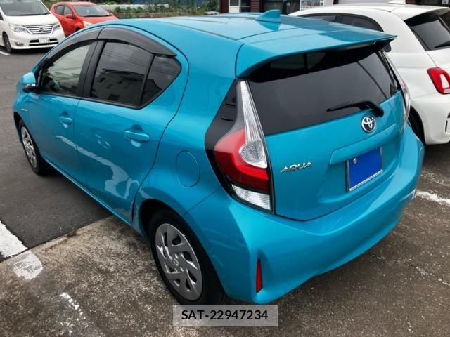 Toyota AQUA 2017-07 7249799-5