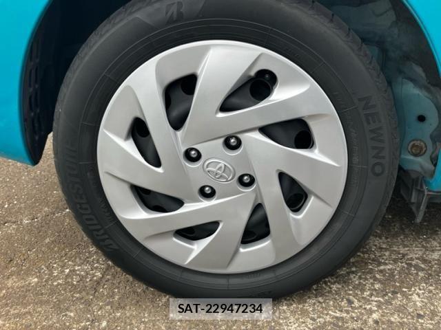 Toyota AQUA 2017-07 7249799-8