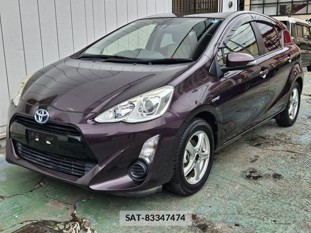 Toyota AQUA 2016-01 7249804-0