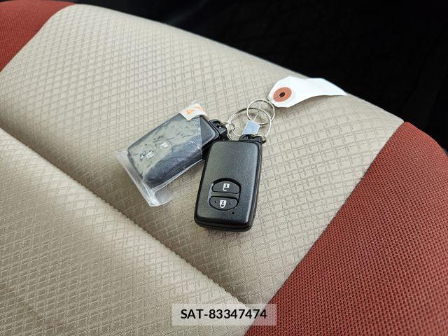 Toyota AQUA 2016-01 7249804-23