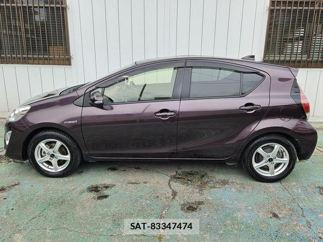 Toyota AQUA 2016-01 7249804-6