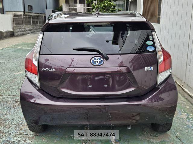 Toyota AQUA 2016-01 7249804-7
