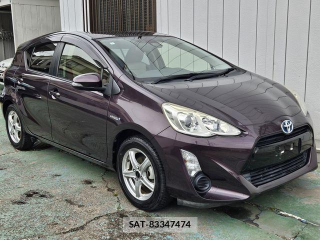 Toyota AQUA 2016-01 7249804-8