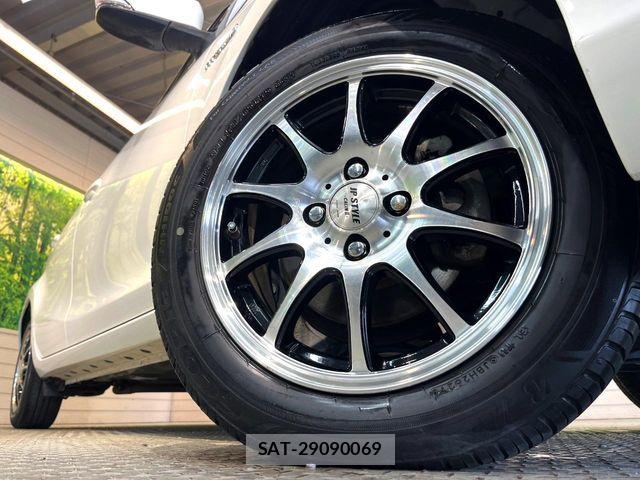 Toyota AQUA 2015-12 7249793-12