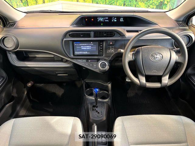 Toyota AQUA 2015-12 7249793-1
