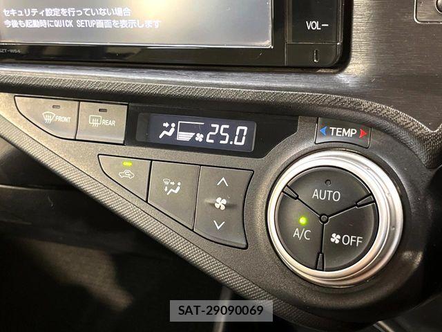 Toyota AQUA 2015-12 7249793-6