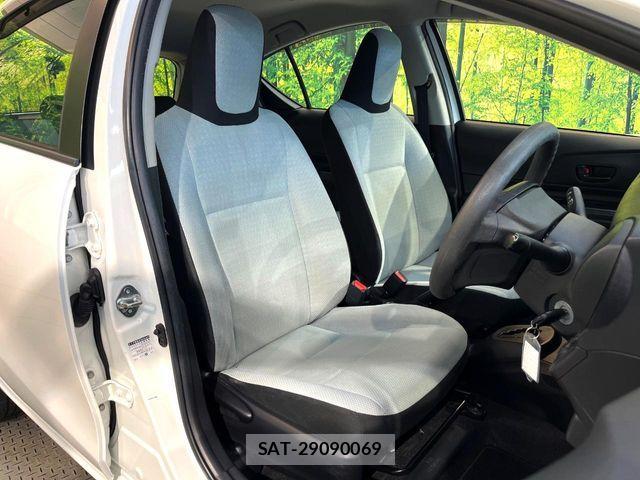 Toyota AQUA 2015-12 7249793-8