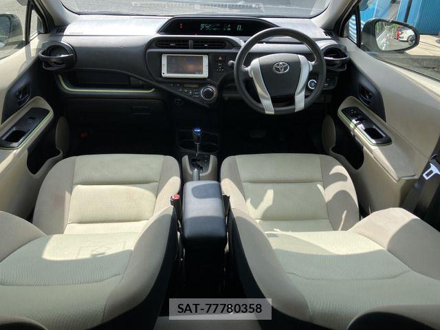 Toyota AQUA 2012-12 7249587-5