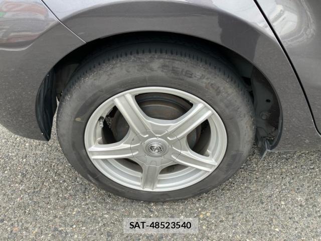 Toyota AQUA 2012-06 7249589-5