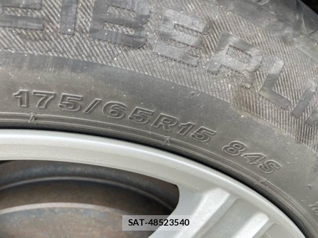 Toyota AQUA 2012-06 7249589-6