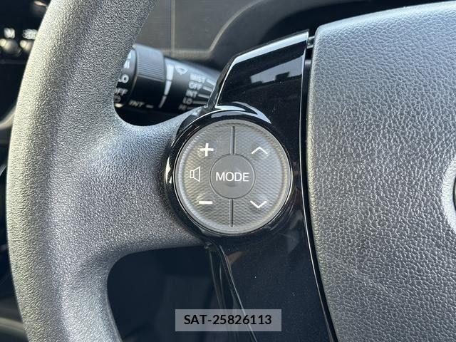 Toyota AQUA 2017-03 7249579-13