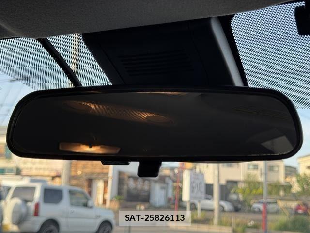 Toyota AQUA 2017-03 7249579-29