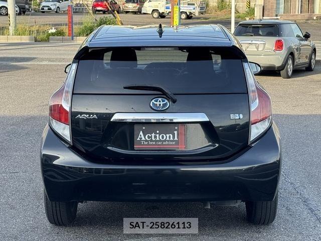 Toyota AQUA 2017-03 7249579-4