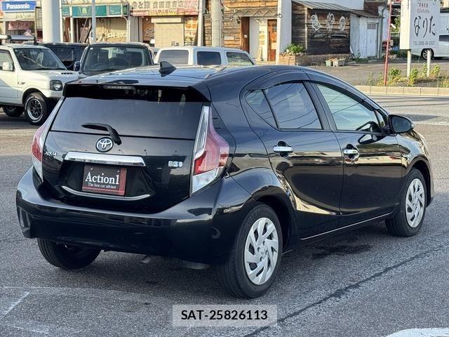 Toyota AQUA 2017-03 7249579-5