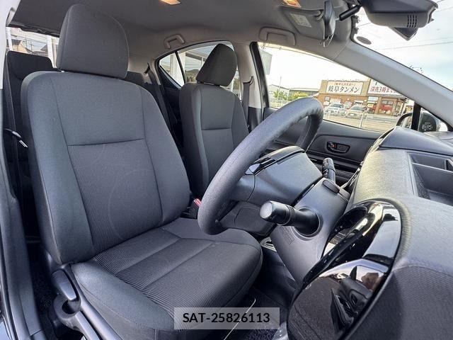 Toyota AQUA 2017-03 7249579-8