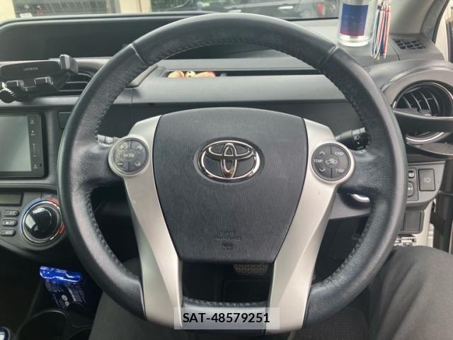 Toyota AQUA 2012-05 7249588-11