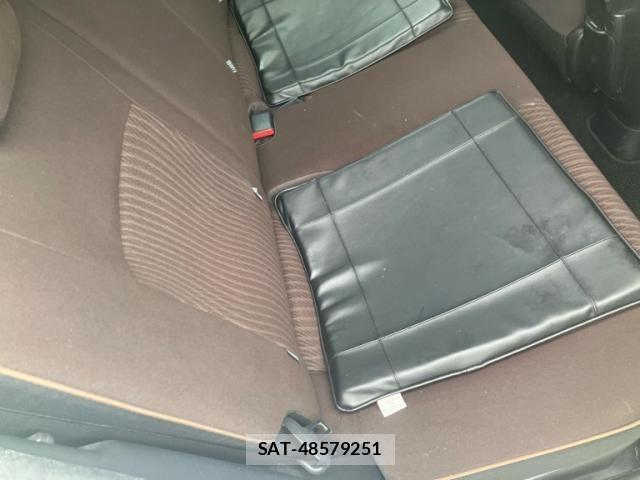 Toyota AQUA 2012-05 7249588-7