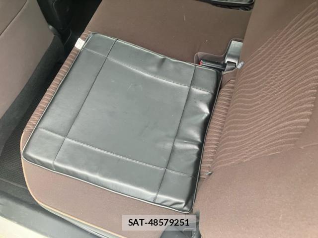 Toyota AQUA 2012-05 7249588-8