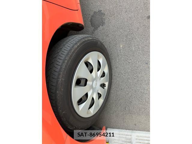 Toyota AQUA 2014-04 7249585-9