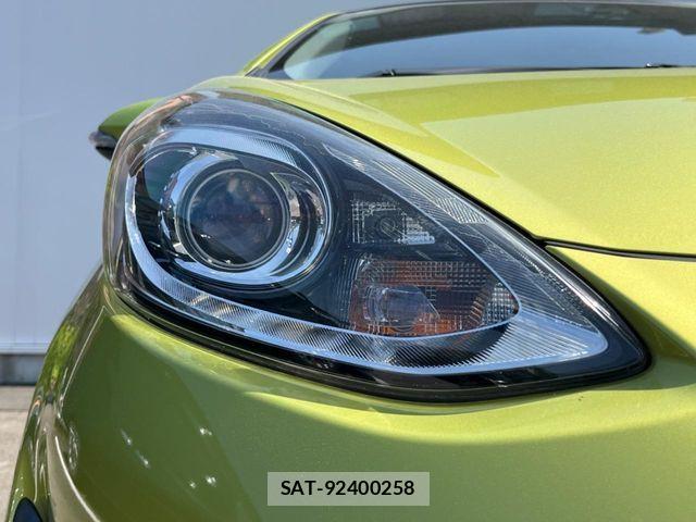 Toyota AQUA 2017-07 7249578-12