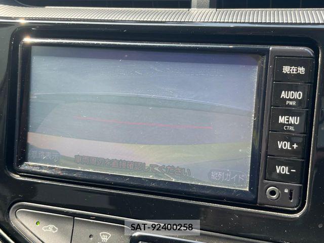 Toyota AQUA 2017-07 7249578-3
