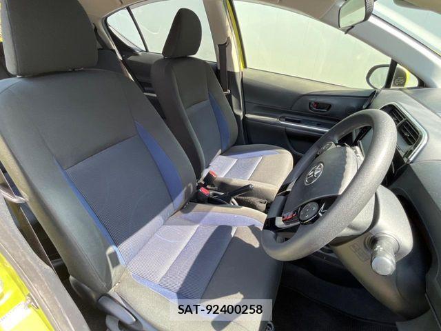 Toyota AQUA 2017-07 7249578-8