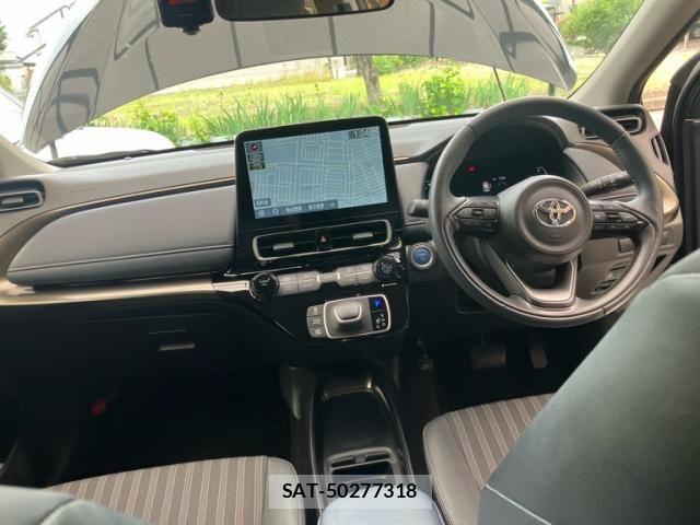 Toyota AQUA 2021-08 7249794-17