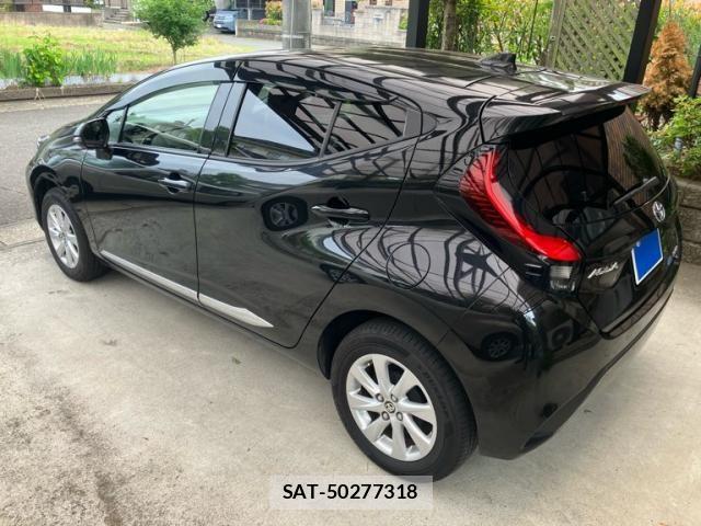Toyota AQUA 2021-08 7249794-4