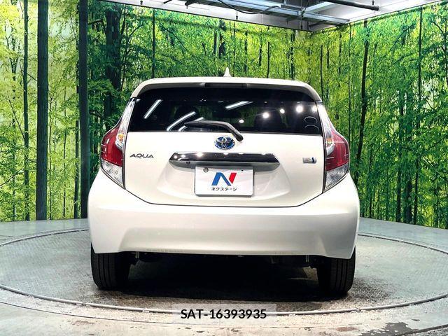 Toyota AQUA 2016-09 7249792-14
