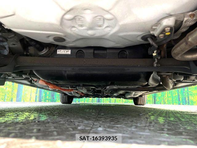 Toyota AQUA 2016-09 7249792-18