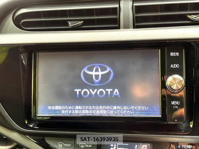 Toyota AQUA 2016-09 7249792-2