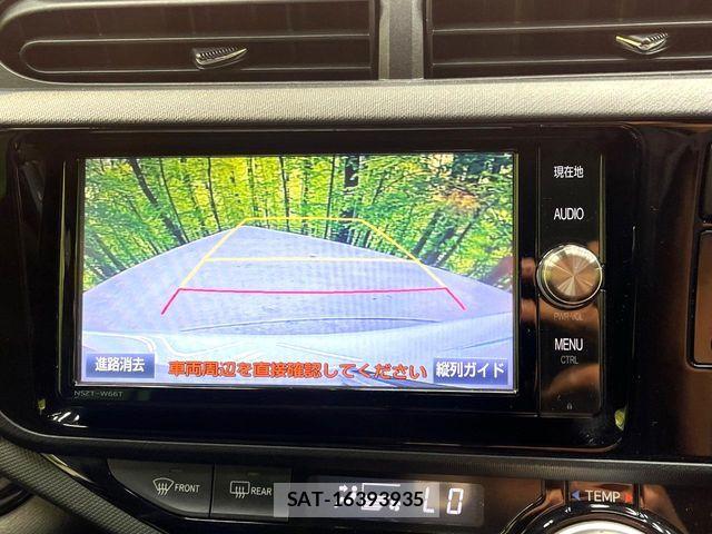 Toyota AQUA 2016-09 7249792-3