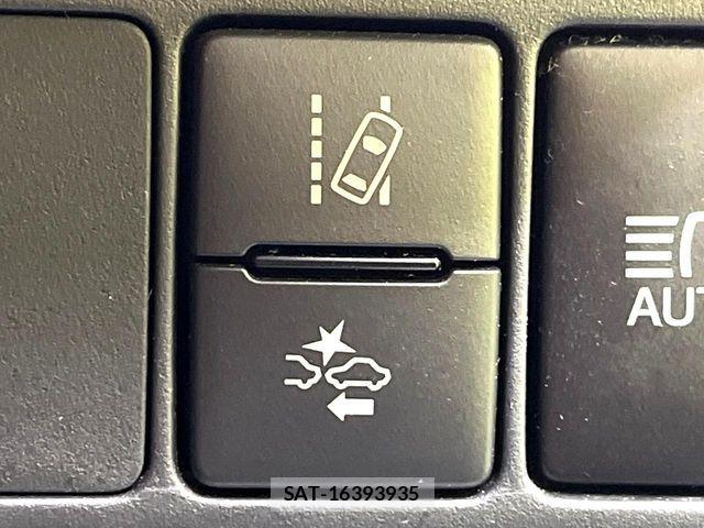 Toyota AQUA 2016-09 7249792-4