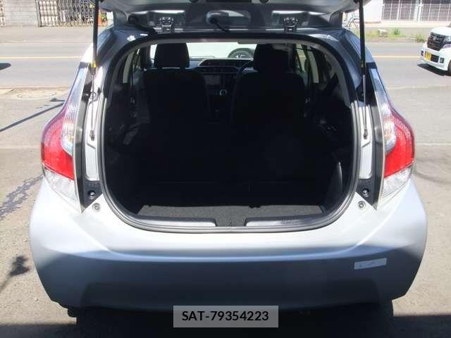 Toyota AQUA 2015-07 7249798-10