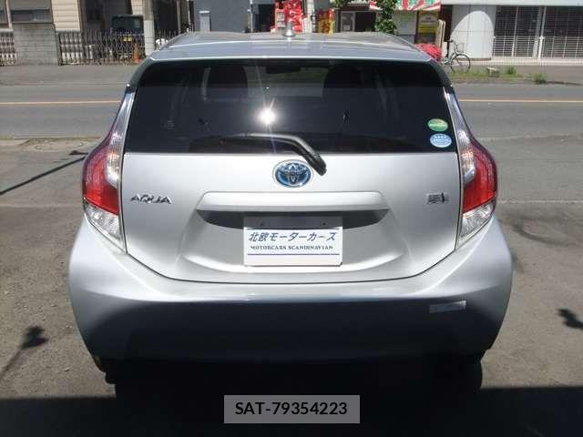 Toyota AQUA 2015-07 7249798-12