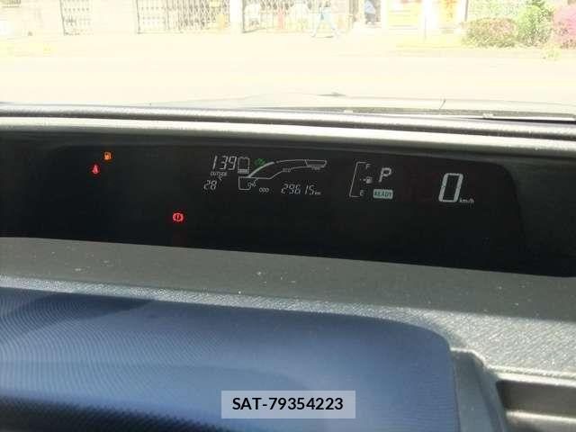 Toyota AQUA 2015-07 7249798-3