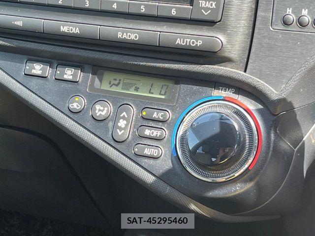 Toyota AQUA 2014-03 7249803-3