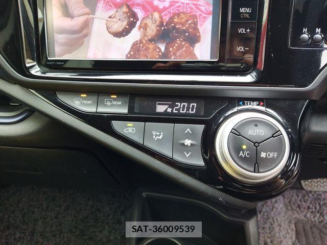 Toyota AQUA 2015-06 7249582-17