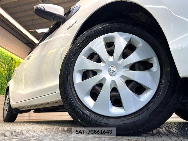 Toyota AQUA 2013-08 7249581-12