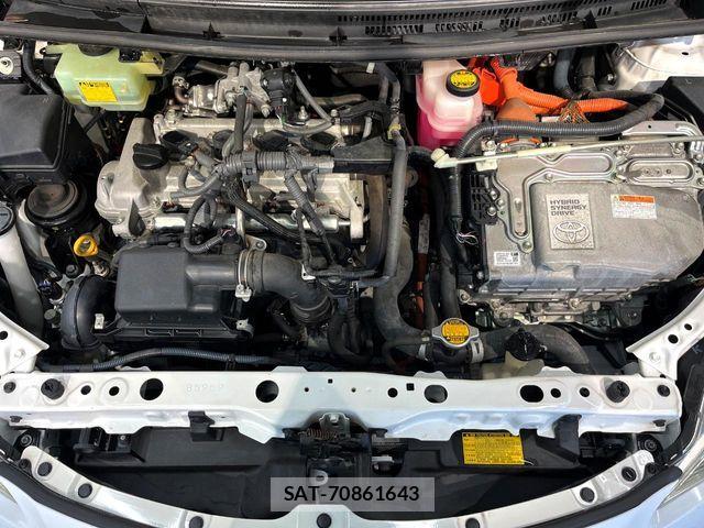 Toyota AQUA 2013-08 7249581-17