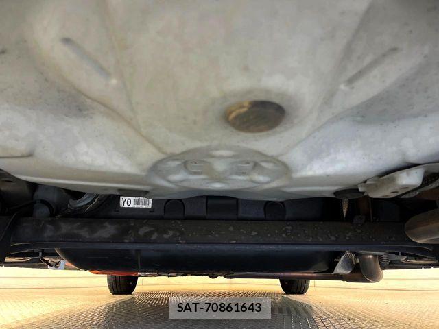 Toyota AQUA 2013-08 7249581-18