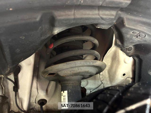 Toyota AQUA 2013-08 7249581-19