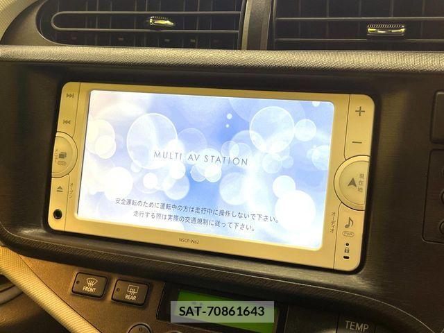 Toyota AQUA 2013-08 7249581-2