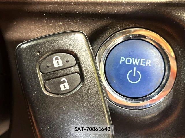 Toyota AQUA 2013-08 7249581-4