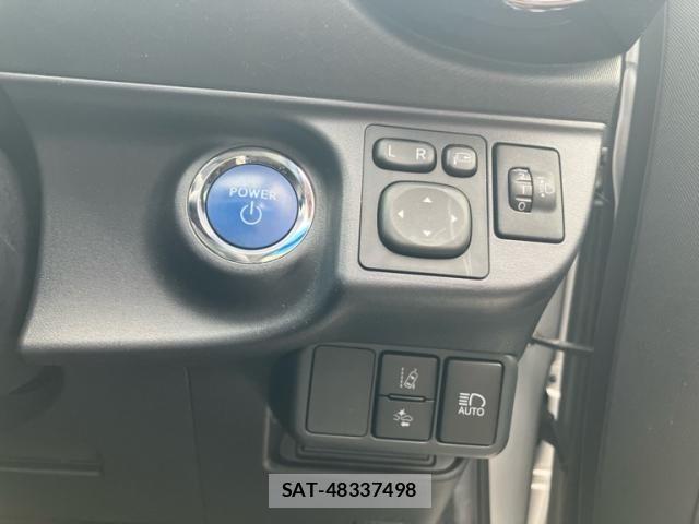 Toyota AQUA 2018-12 7249584-25