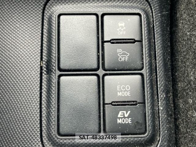 Toyota AQUA 2018-12 7249584-27