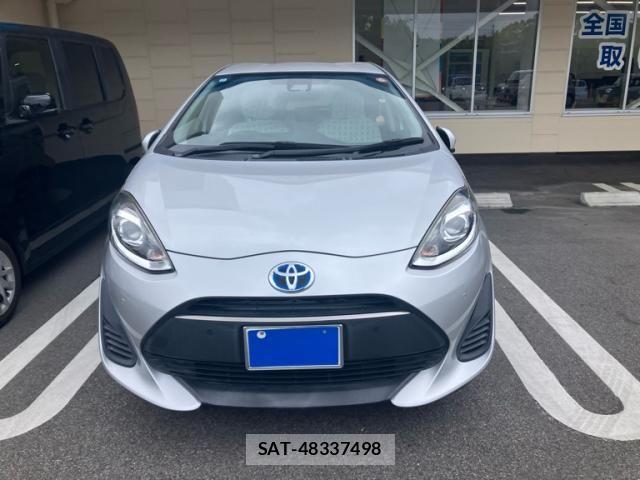 Toyota AQUA 2018-12 7249584-3