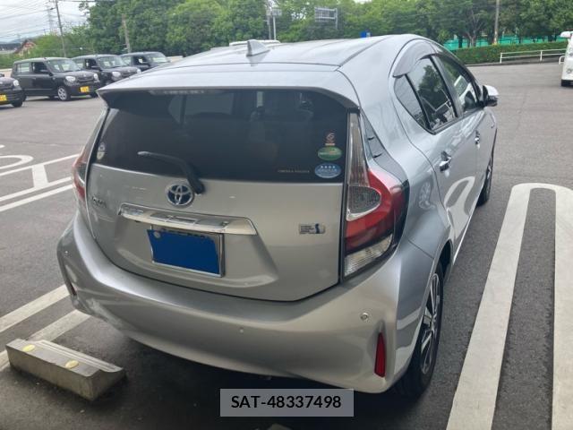 Toyota AQUA 2018-12 7249584-4